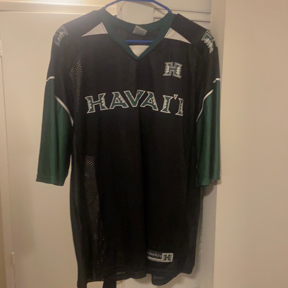 Hawaii men’s football jersey!